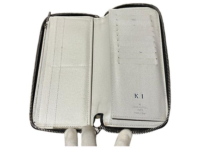 Louis Vuitton Taigarama Long Wallet White - view 3