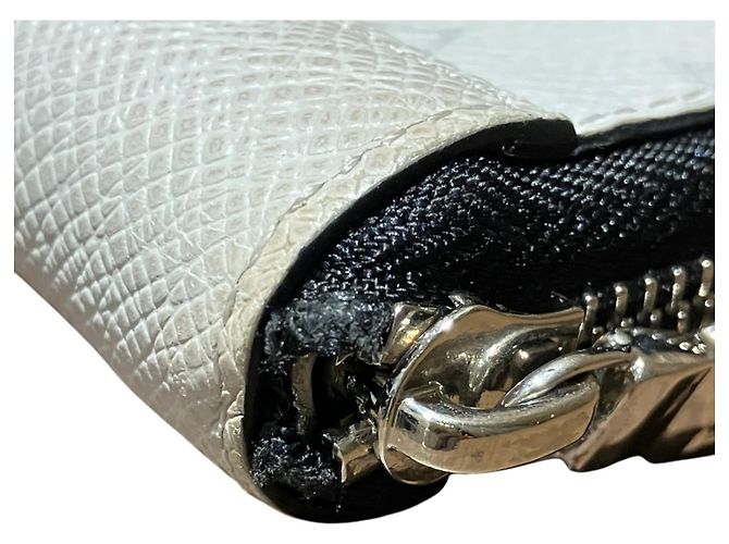 Louis Vuitton Taigarama Long Wallet White - view 9