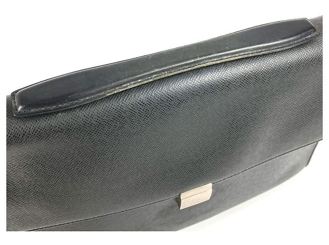 Valigetta Louis Vuitton Taiga Angara Nero Grigio - vista 10