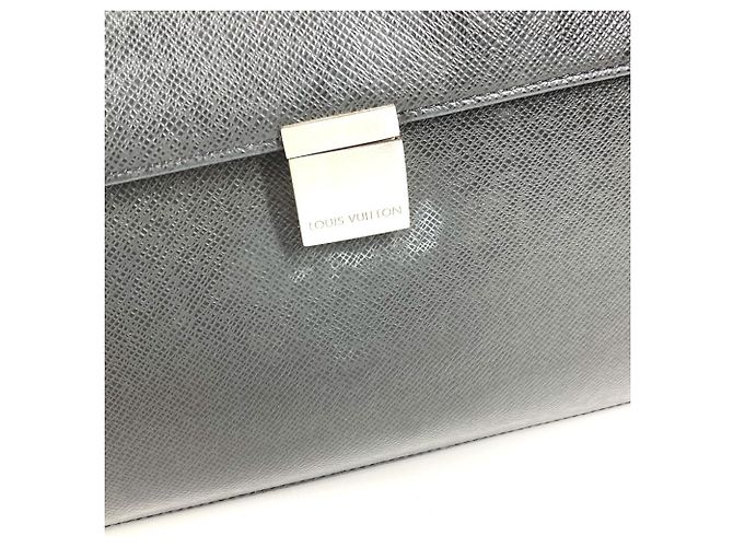 Valigetta Louis Vuitton Taiga Angara Nero Grigio - vista 11