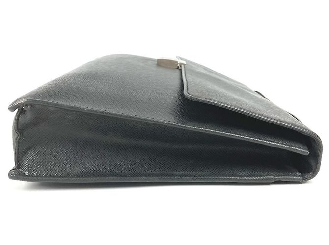 Valigetta Louis Vuitton Taiga Angara Nero Grigio - vista 3