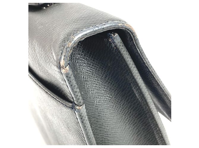 Valigetta Louis Vuitton Taiga Angara Nero Grigio - vista 8