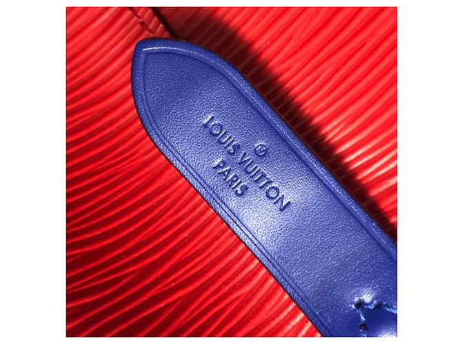 Borsa a secchiello Louis Vuitton Epi NeoNoe Bicolor Rosso Blu - vista 14