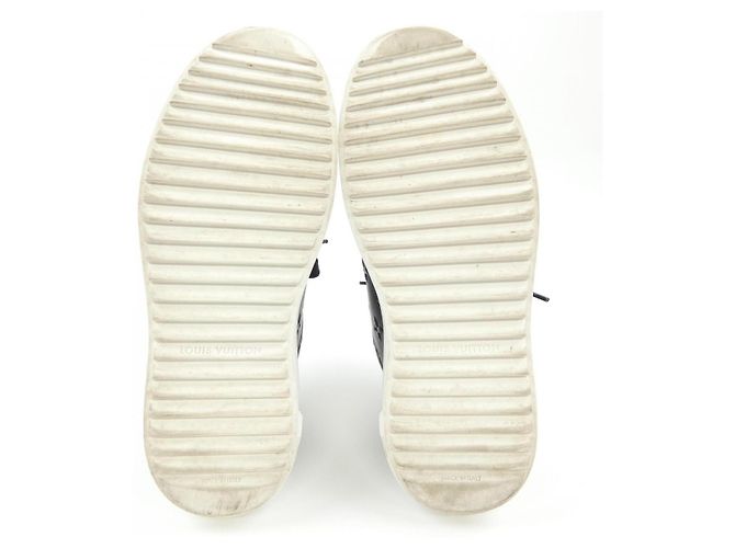 Sneakers Louis Vuitton Time Out Line Nero - vista 4