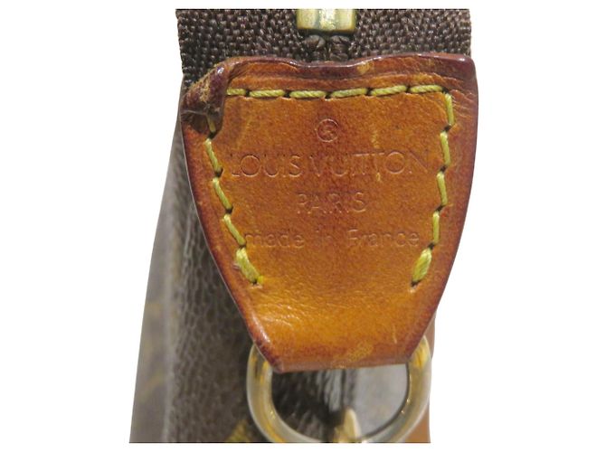 Louis Vuitton Pochette Accessoires Monogram Canvas Marrone - vista 4