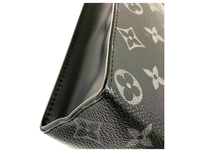 Louis Vuitton Pochette Voyage MM – Monogram Eclipse Nero - vista 9