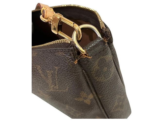 Borsa Louis Vuitton Pochette Accessoires Marrone - vista 9