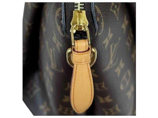 Borsa a tracolla Louis Vuitton Rivoli MM Monogram Marrone - vista 9