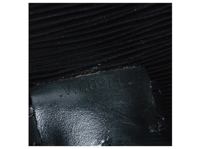 Louis Vuitton Sac à Dos Drawstring Epi Leather Noir - vue 5