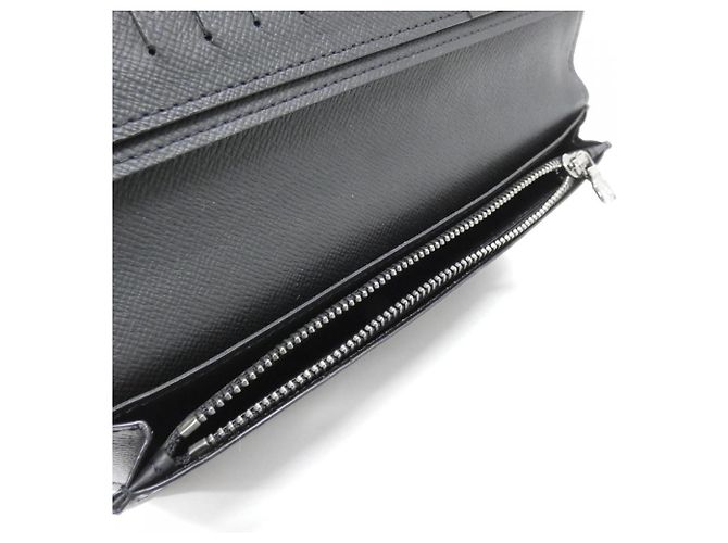 Portafoglio Louis Vuitton Monogram Eclipse Brazza Nero - vista 5