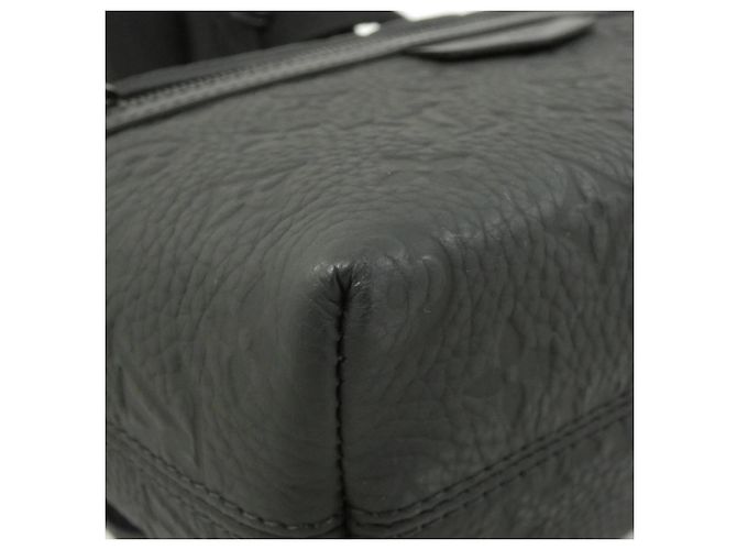 Borsa Messenger Louis Vuitton Taurillon Monogram S Cape Nero - vista 3