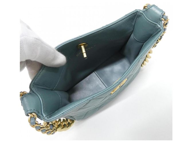 Borsa a tracolla in pelle verde Chanel AS3154 - vista 8