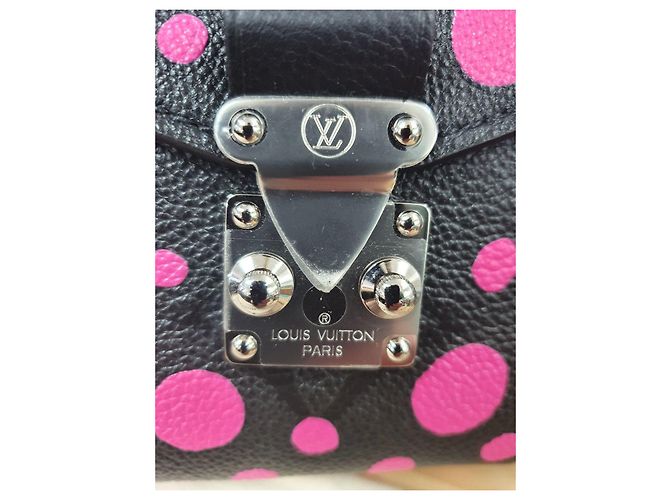 Metis Louis Vuitton x Yayoi Kusama Pochette NM - Nero e Rosa - vista 3