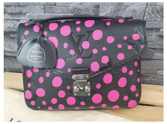 Metis Louis Vuitton x Yayoi Kusama Pochette NM - Nero e Rosa - vista 4