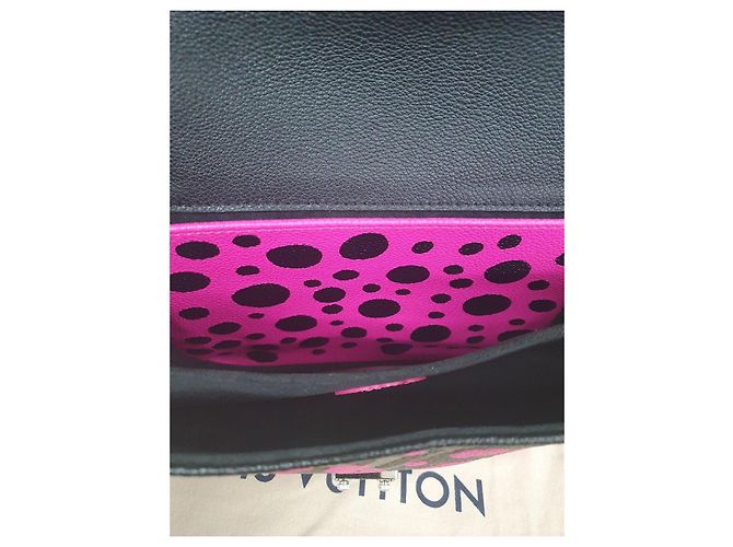 Metis Louis Vuitton x Yayoi Kusama Pochette NM - Nero e Rosa - vista 7