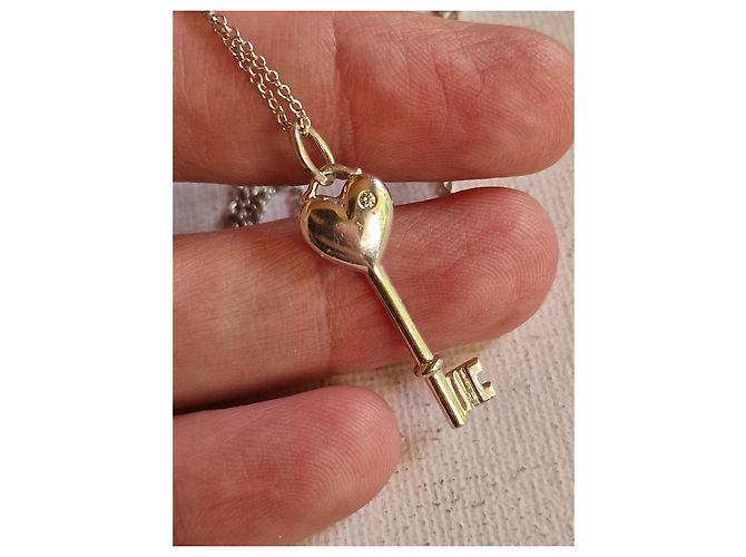 Colar Tiffany & Co. Chave Coração Diamante Prata 925 - vista 4