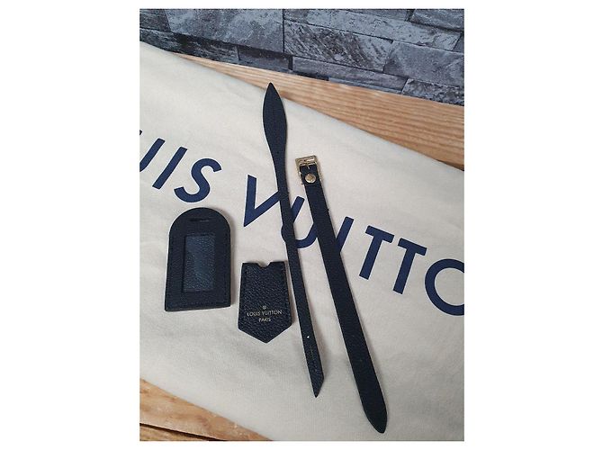 Louis Vuitton Borsa da viaggio Giant Monogram Empreinte Nero - vista 10