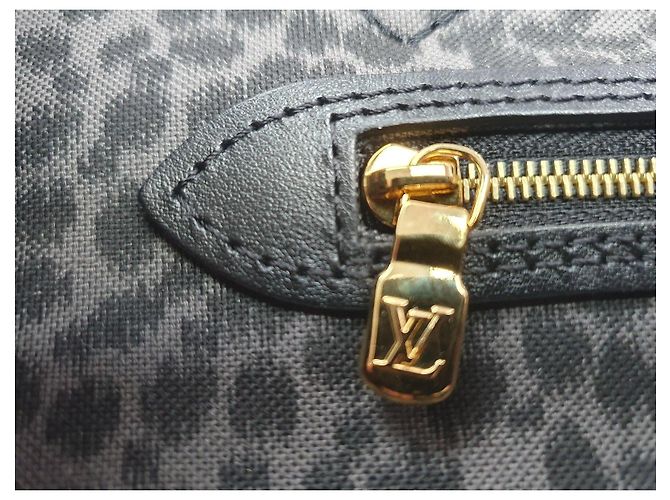 Louis Vuitton Neverfull MM Shopper in pelle Nero Rosa Stampa leopardo - vista 8