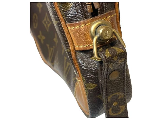 Clutch Louis Vuitton Marly Dragonne PM Marrone Monogramma - vista 9