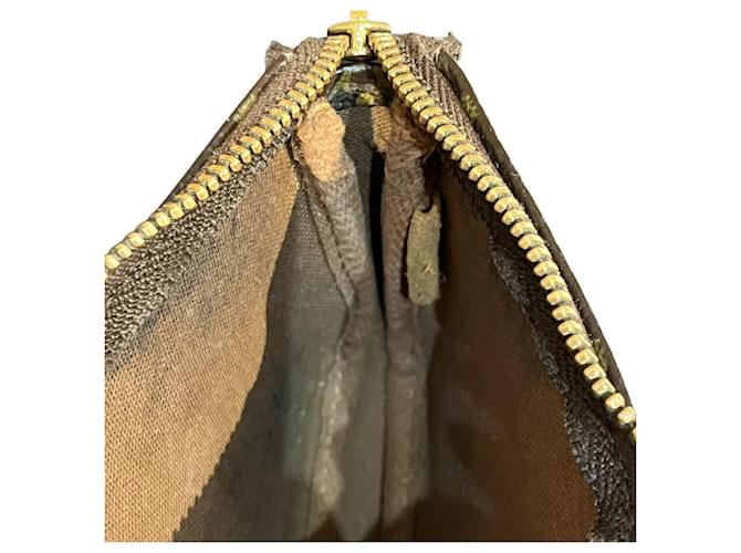 Louis Vuitton Mini Pochette Accessoires Marrone Monogramma - vista 8