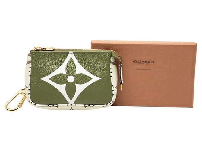 Louis Vuitton Monogram Giant Mini Pochette Accessoires Bege Verde Cru - vista 7