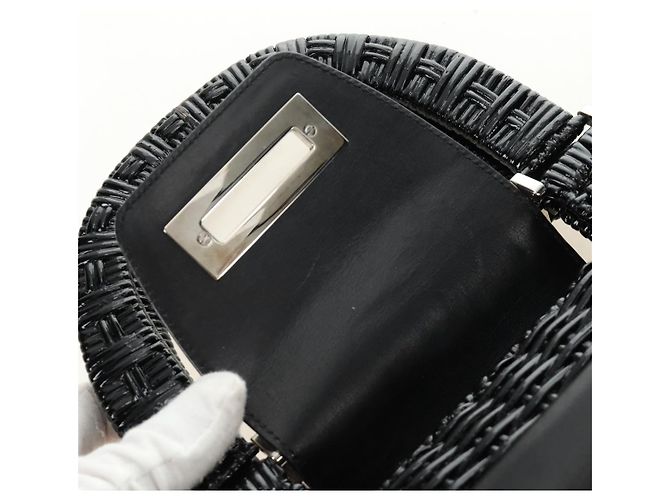 Borsa a mano Salvatore Ferragamo Gancini in rattan nero e argento Auth 184711V - vista 17