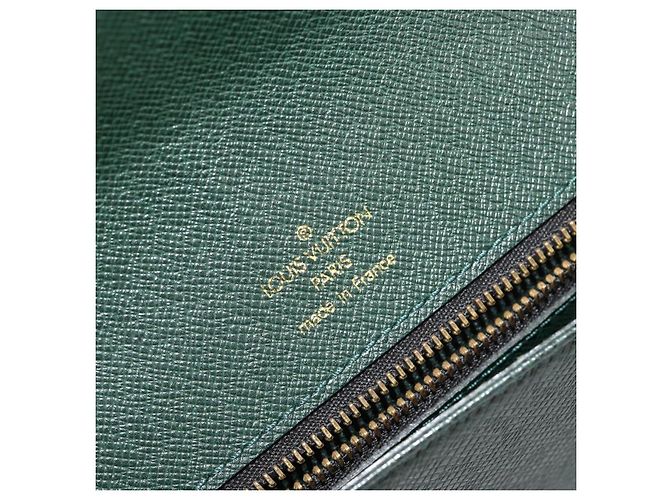LOUIS VUITTON Taiga Pochette Kourad Clutch Bag Epicea M30194 LV Auth bs35554 - vista 19