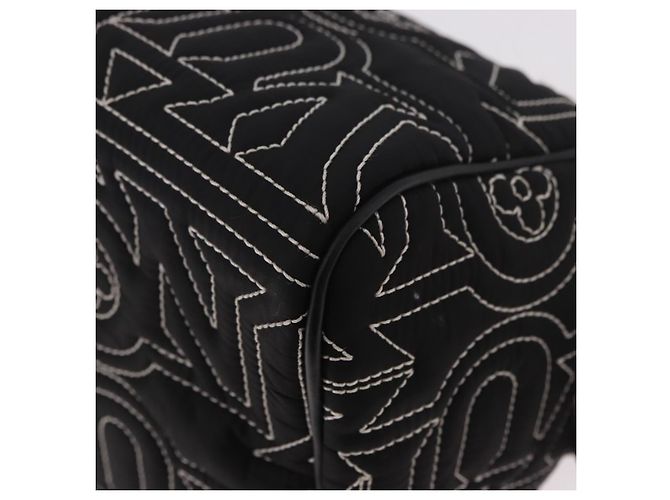 LOUIS VUITTON LV Snow Dopp Kit Clutch in Nylon Nero M21435 LV Auth BA13321SM - vista 13