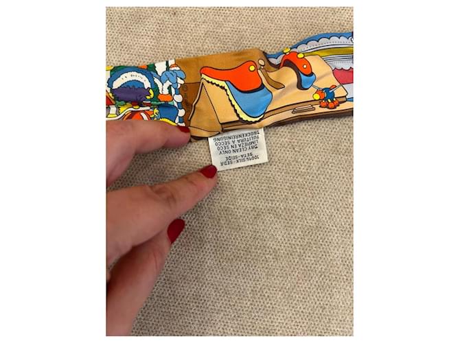 Hermès Twilly Pony Pit Stop in seta stampata multicolore - vista 6