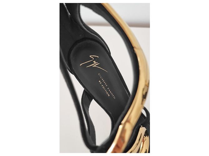Sandali con tacco a spillo Giuseppe Zanotti Venere in scamosciato nero (Re-Edition) - vista 10