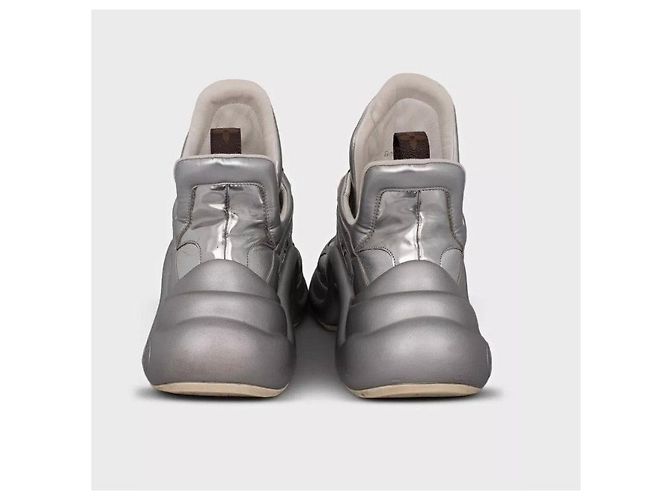 Louis Vuitton Silver Platform Sneakers - Size 41 pre-owned - view 4