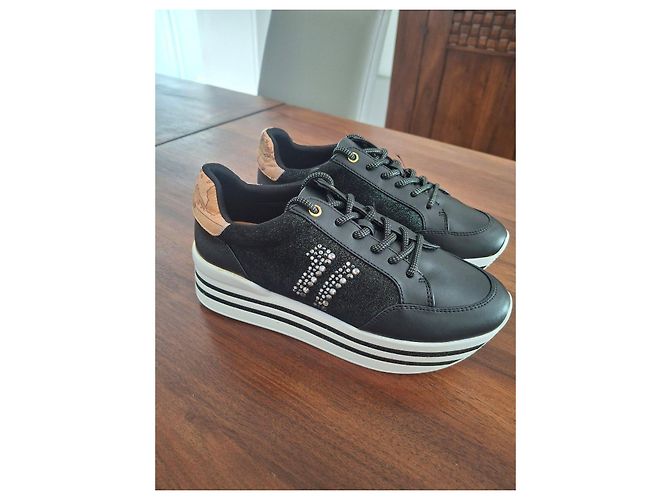 Autre Marque Sneakers in pelle nera con strass Nero - vista 2