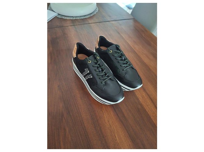 Autre Marque Sneakers in pelle nera con strass Nero - vista 3