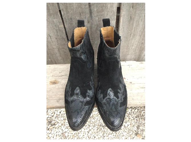 Atelier Voisin Stivaletti in scamosciato nero con dettagli serpente - vista 3