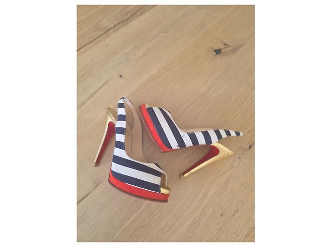 Christian Louboutin Décolleté a righe blu e bianche Bianco Gold hardware - vista 4