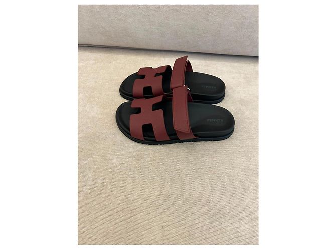 Sandali Hermès Chypre in pelle bordeaux Bordò - vista 3
