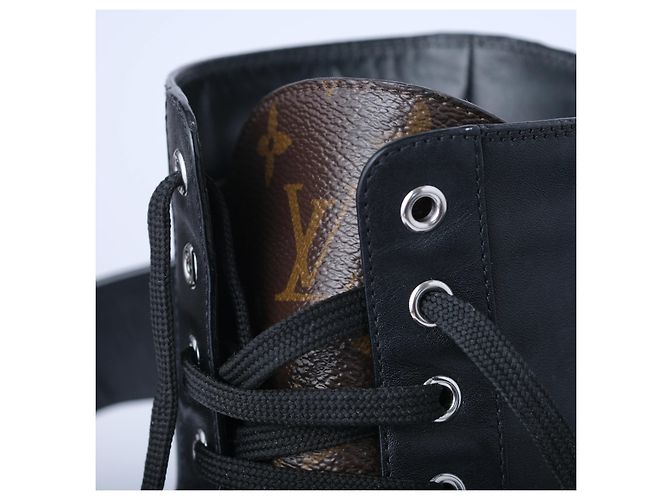 Botas Territory Flat Ranger en piel de becerro Louis Vuitton Negro - vista 7