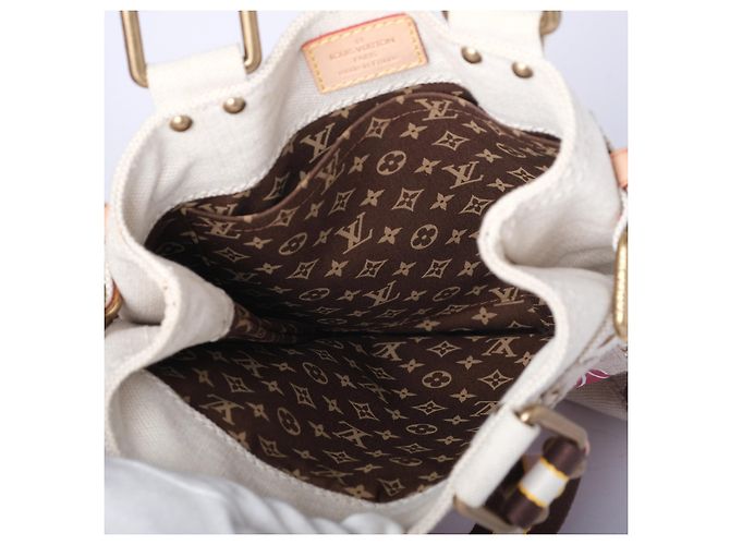 Borsa Cabas Pm Globe in tela rossa Louis Vuitton Beige - vista 7