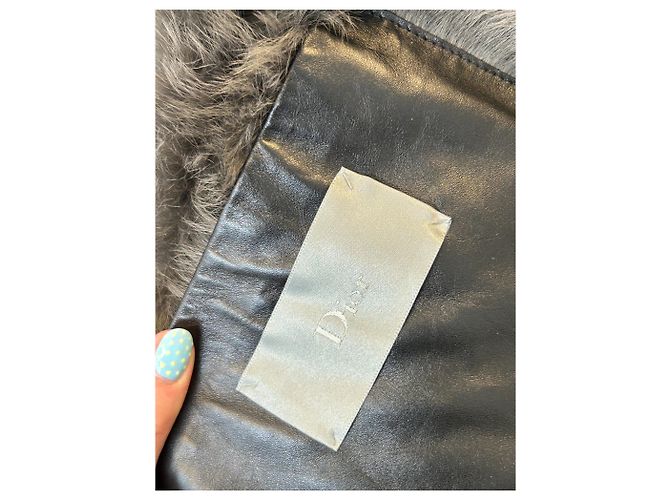 Christian Dior Schwarzer Mantel mit Lammfellfutter - Ansicht 3