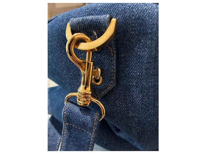 Borsa da viaggio Chanel Boston in denim blu - vista 7