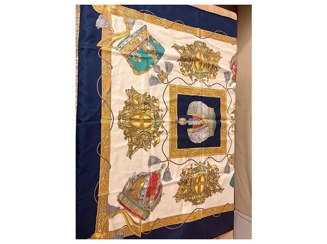 Carré de seda Hermès Blanco Azul Gold hardware - vista 9