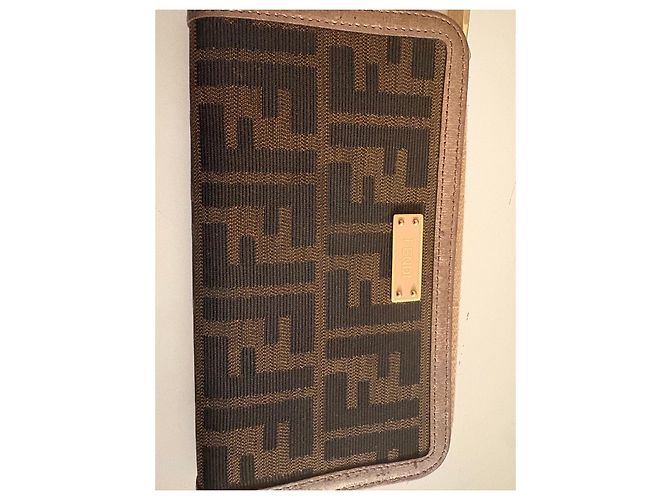 Portafoglio Fendi Monogramma Marrone e Oro Gold hardware - vista 2