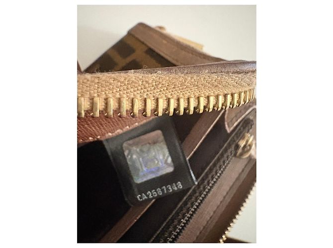 Portafoglio Fendi Monogramma Marrone e Oro Gold hardware - vista 9