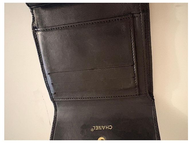 Timeless Chanel black leather wallet - view 10