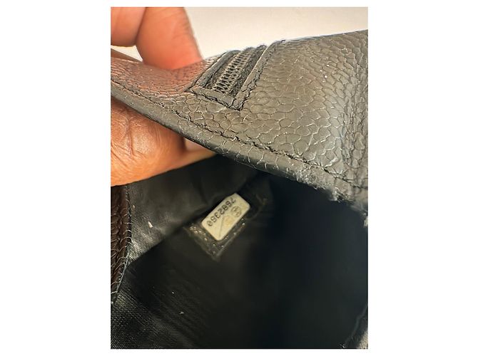 Timeless Chanel black leather wallet - view 13