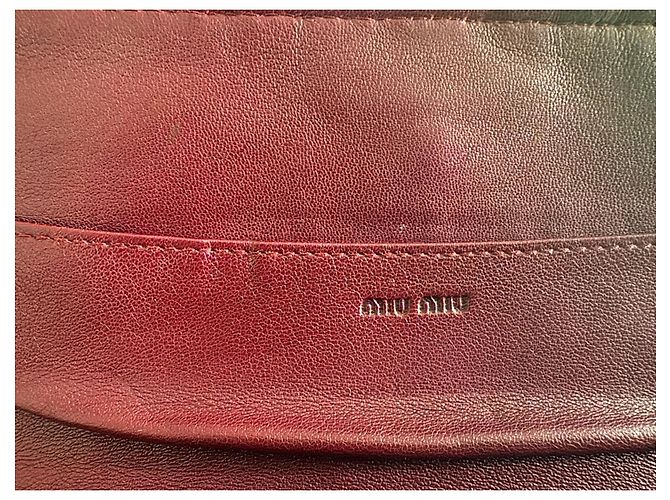 Miu Miu Ledergeldbörse in Braun mit Rüschen - Ansicht 7