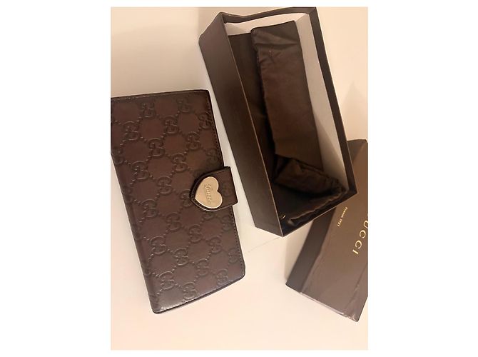 Cartera Gucci de cuero marrón con monograma y cierre de corazón Castaño - vista 2