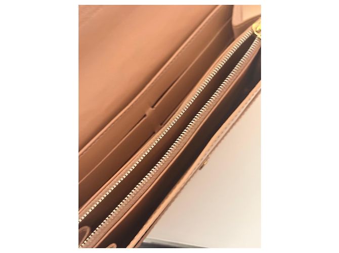 Sarah Cartera Louis Vuitton Dorado - vista 7