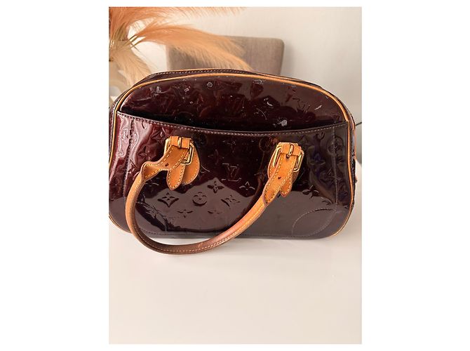 Bolsa Louis Vuitton Summit Monogram Vernis Alma BB Bordeaux - vista 2