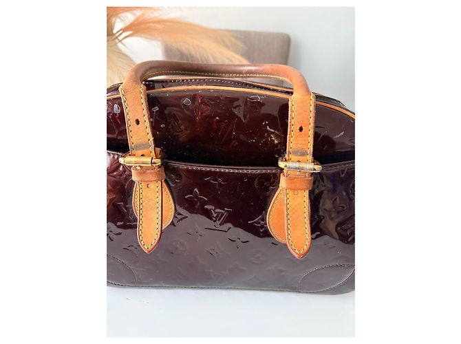 Bolsa Louis Vuitton Summit Monogram Vernis Alma BB Bordeaux - vista 3
